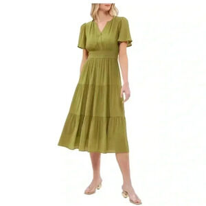 NWOT August Sky Women's Tiered Midi Dress, Kiwi, Size Medium Green
